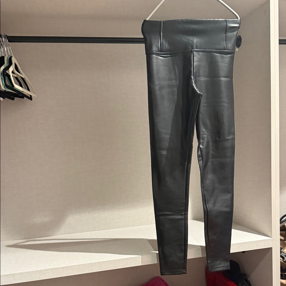 Women's Black Skinny Pants